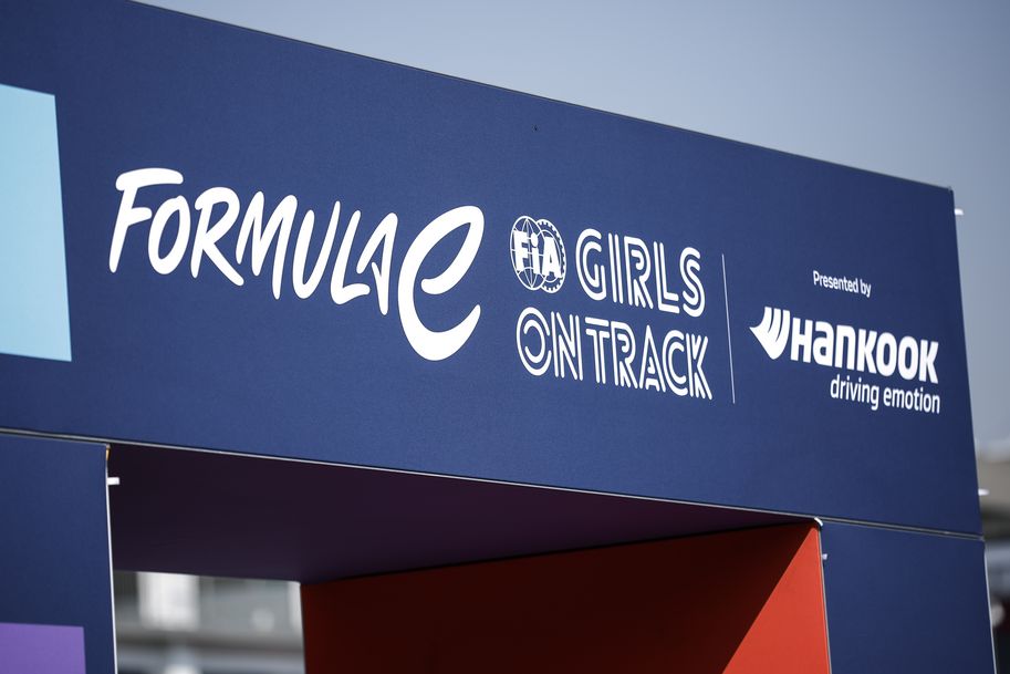 Hankook presents the FIA initiative Girls on Track again in Saudi Arabia 